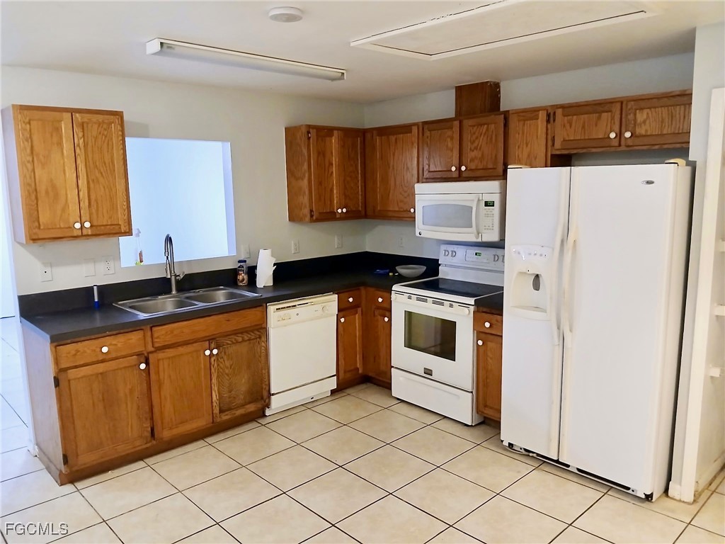 5144/5146 28th ST SW