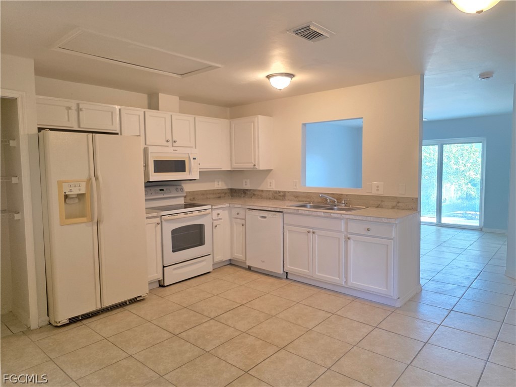 5144/5146 28th ST SW