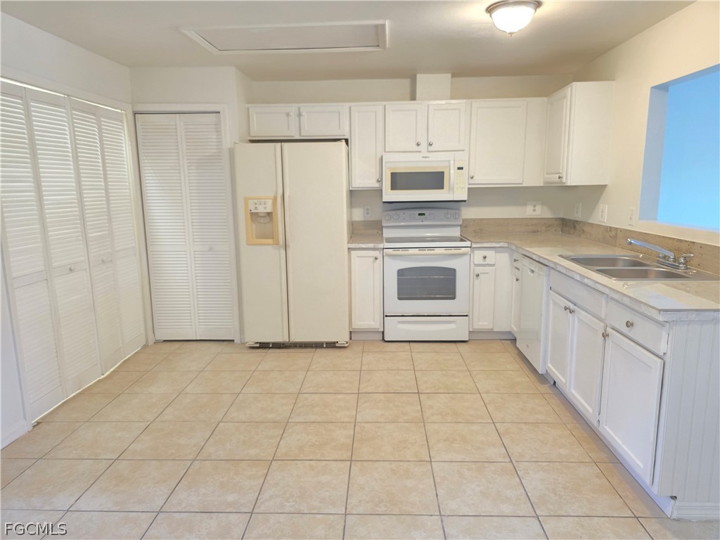 5144/5146 28th ST SW