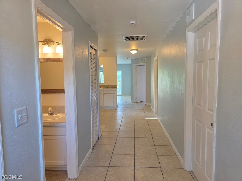 5144/5146 28th ST SW