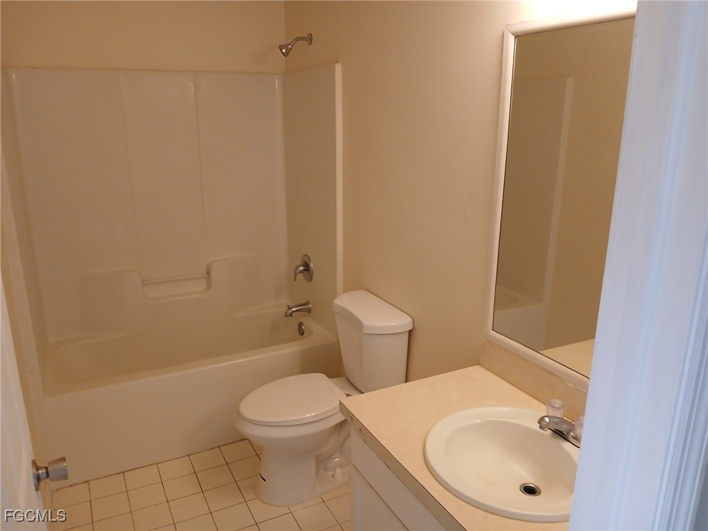 5144/5146 28th ST SW