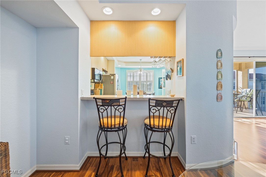 1121 Van Loon Commons CIR 305