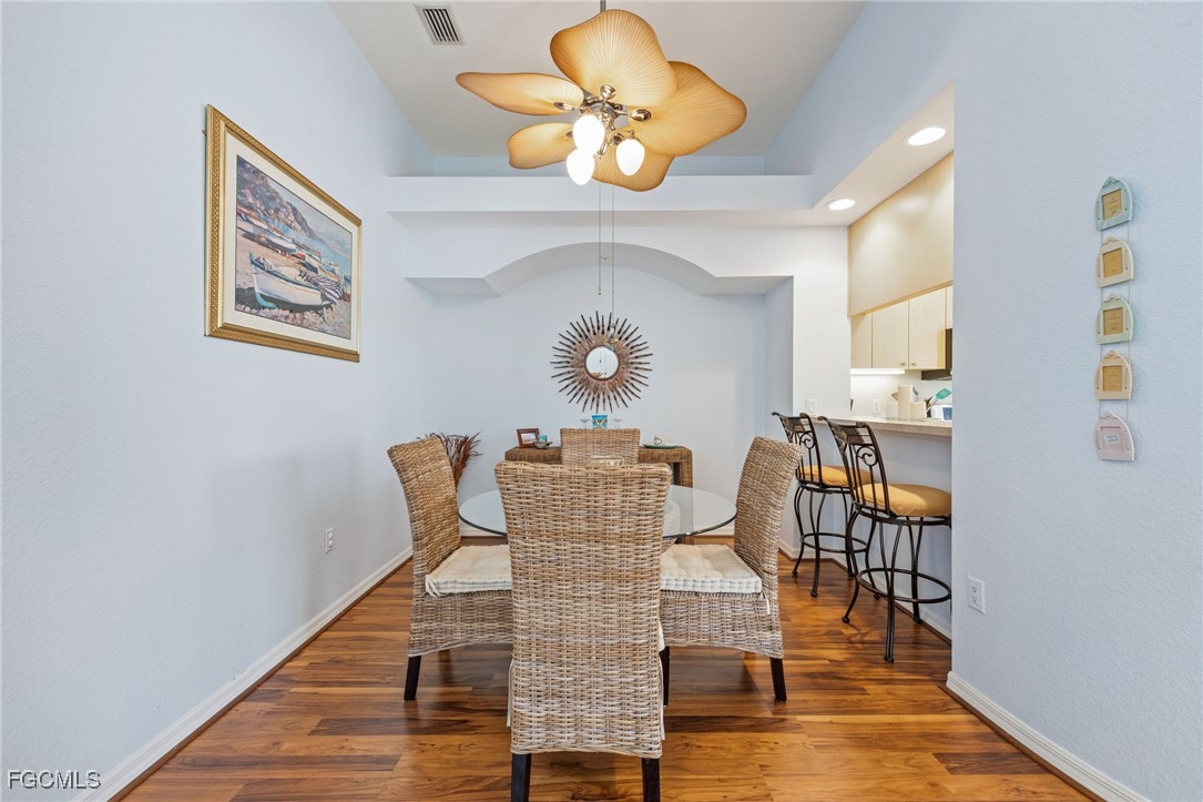 1121 Van Loon Commons CIR 305