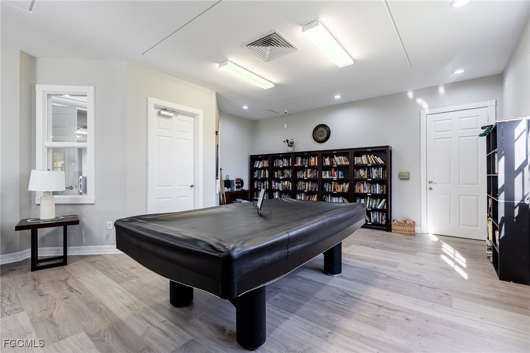 1121 Van Loon Commons CIR 305