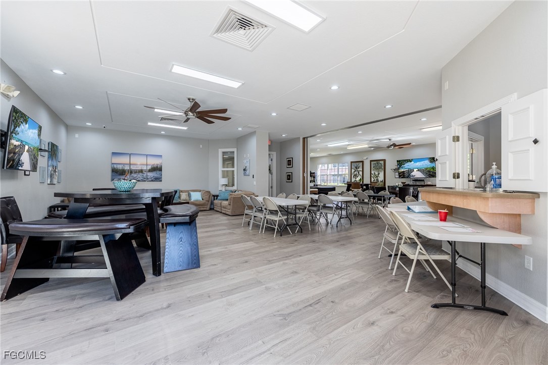 1121 Van Loon Commons CIR 305