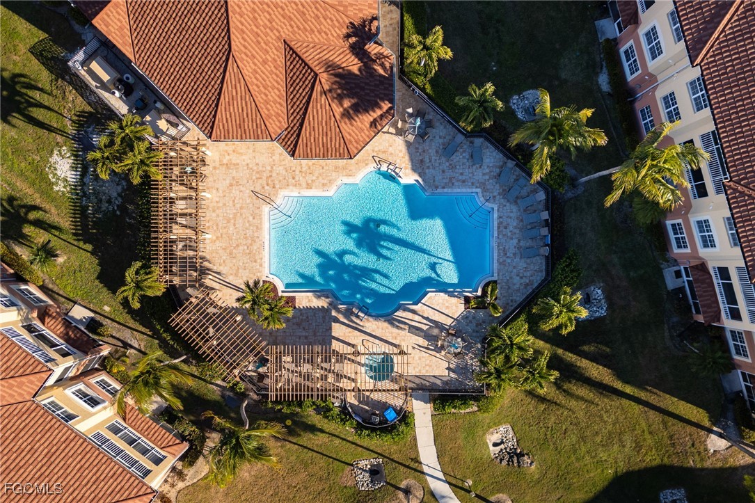 1121 Van Loon Commons CIR 305