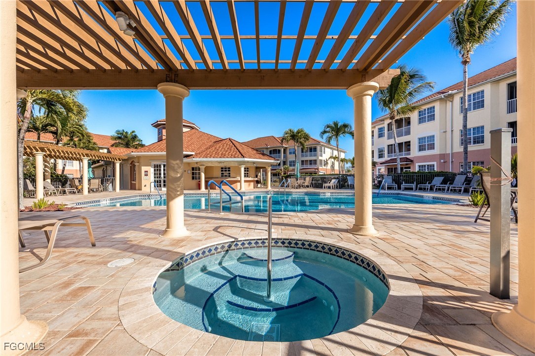 1121 Van Loon Commons CIR 305