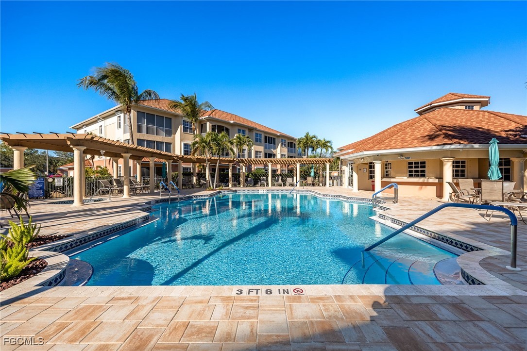 1121 Van Loon Commons CIR 305