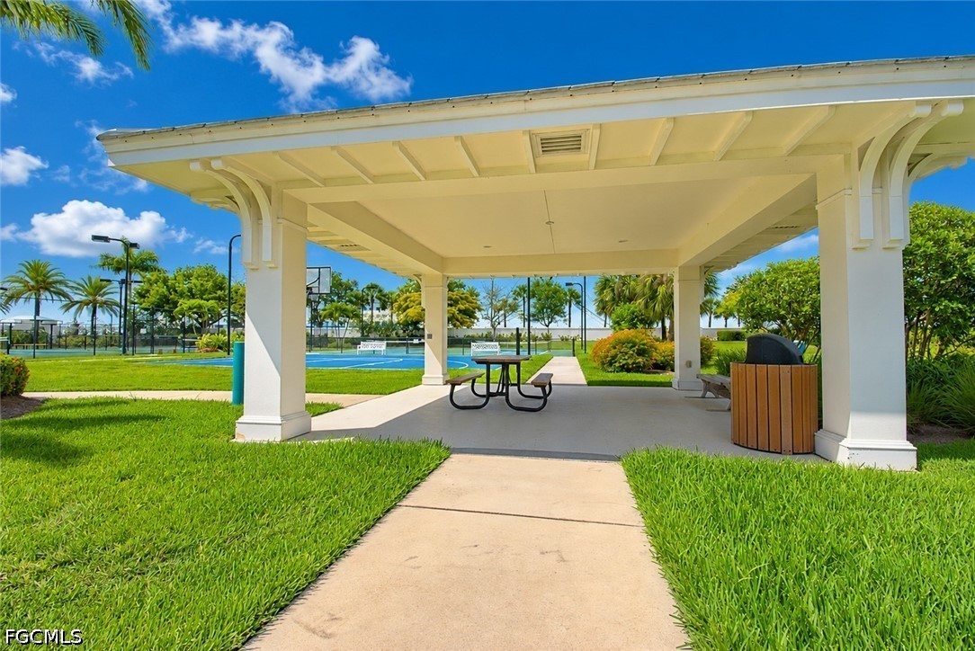 4610 Waterscape LN