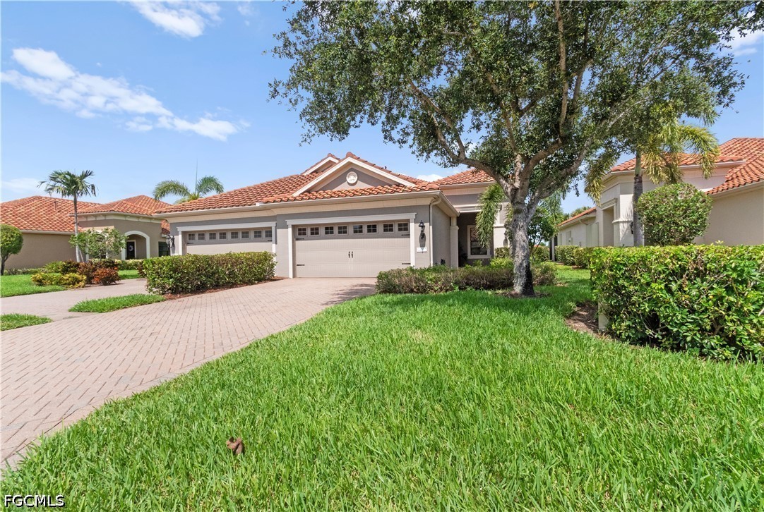 4610 Waterscape LN