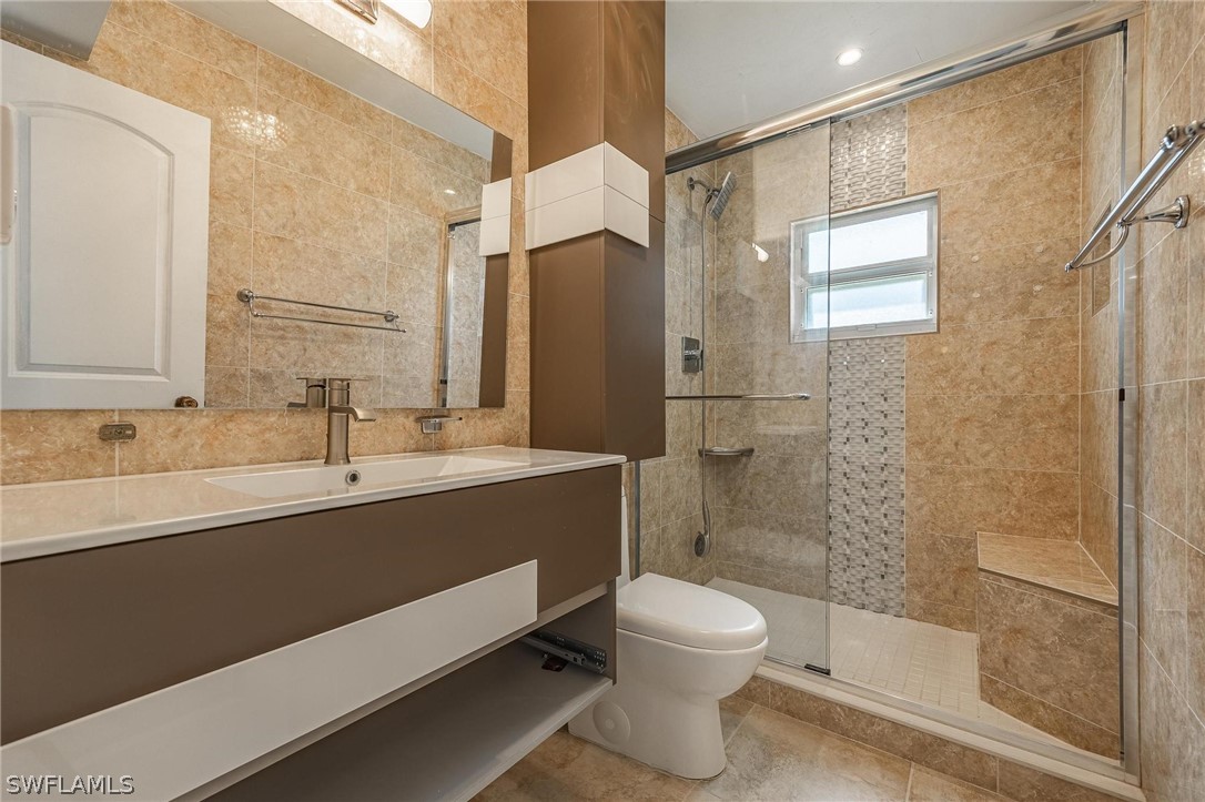 202 Richmond Avenue S