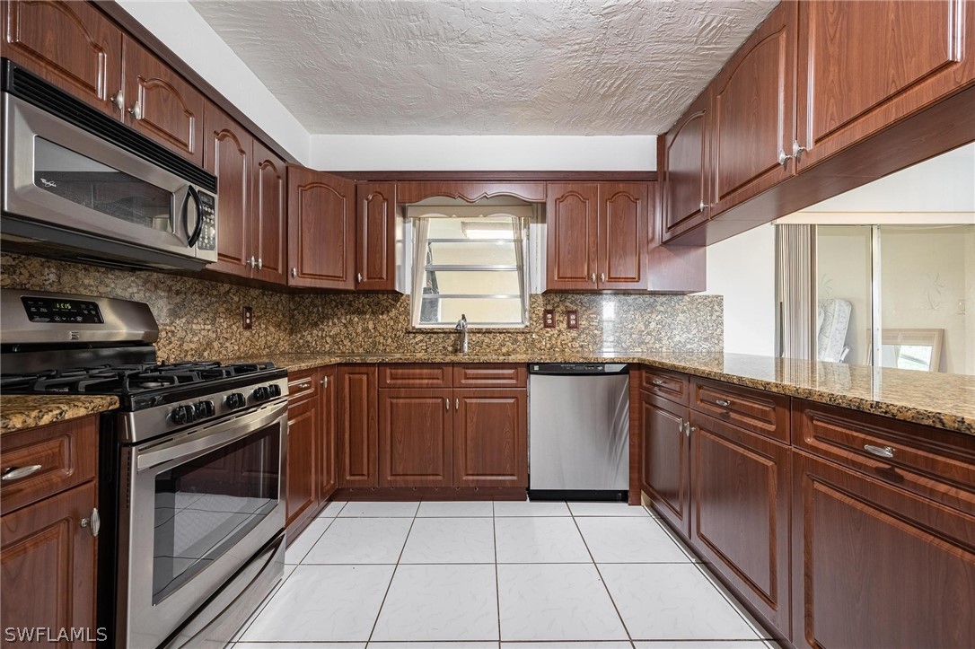 202 Richmond Avenue S