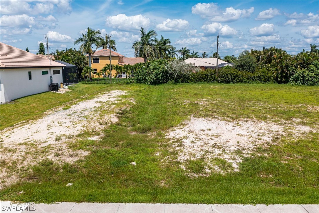 4927 Sands Boulevard S