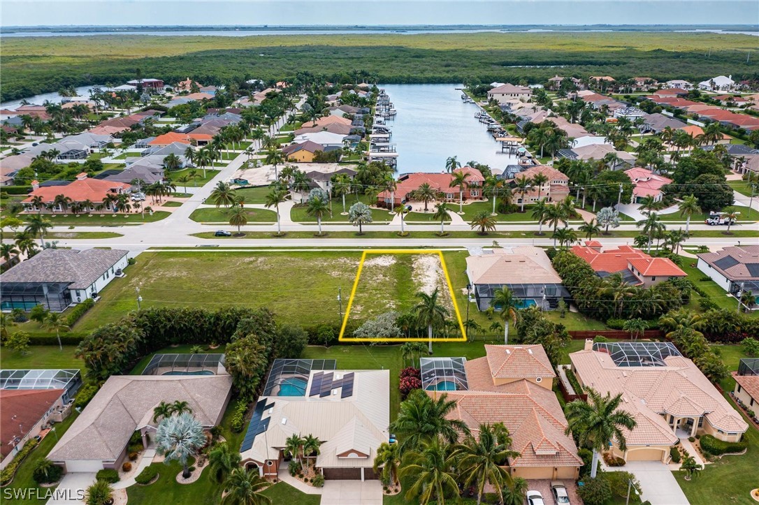 4927 Sands Boulevard S