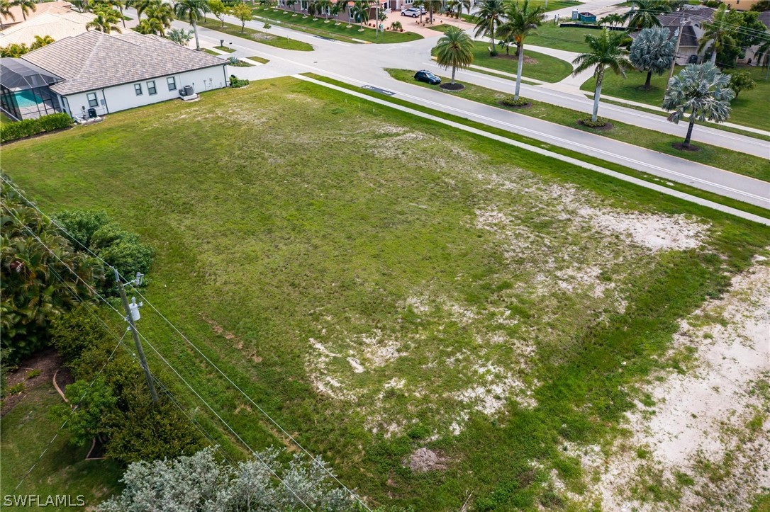 4927 Sands Boulevard S