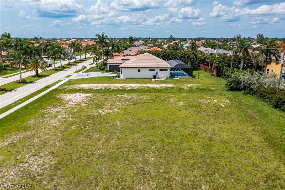 4927 Sands Boulevard S