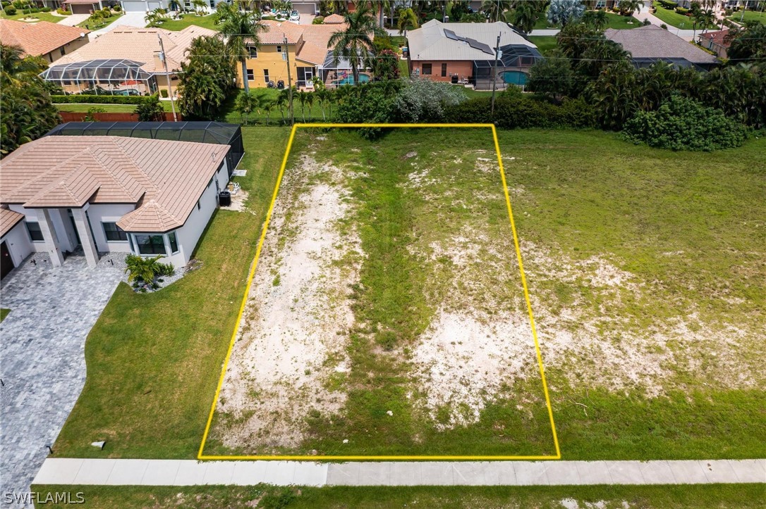 4927 Sands Boulevard S