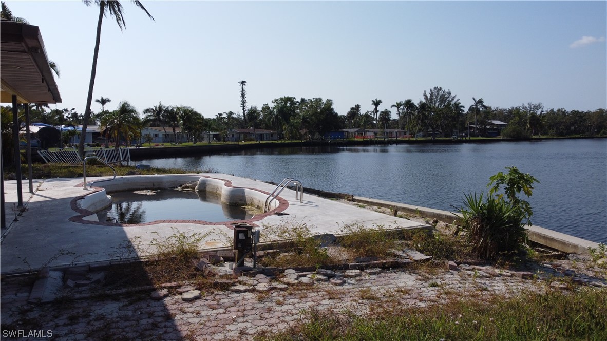 4881 E Riverside Drive