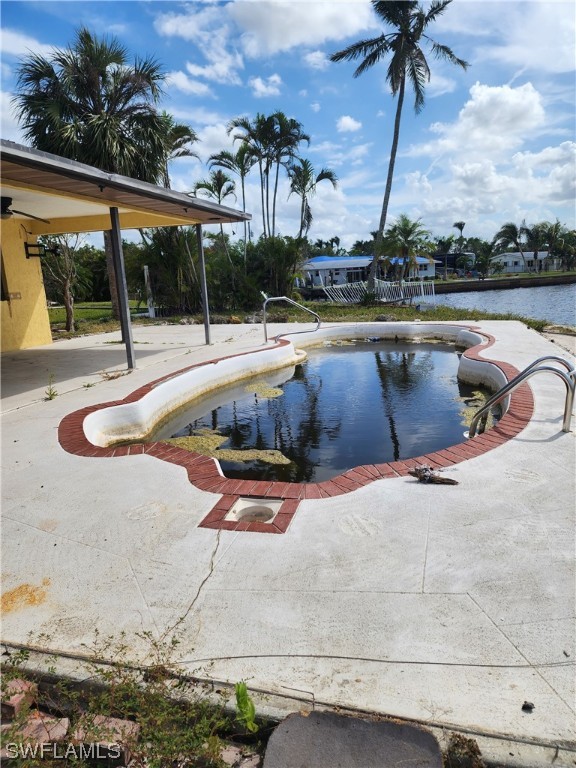 4881 E Riverside Drive