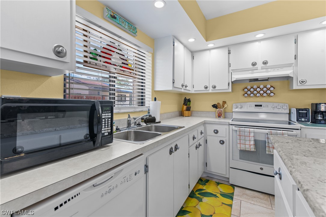 1418 Park Shore Circle Unit: 4