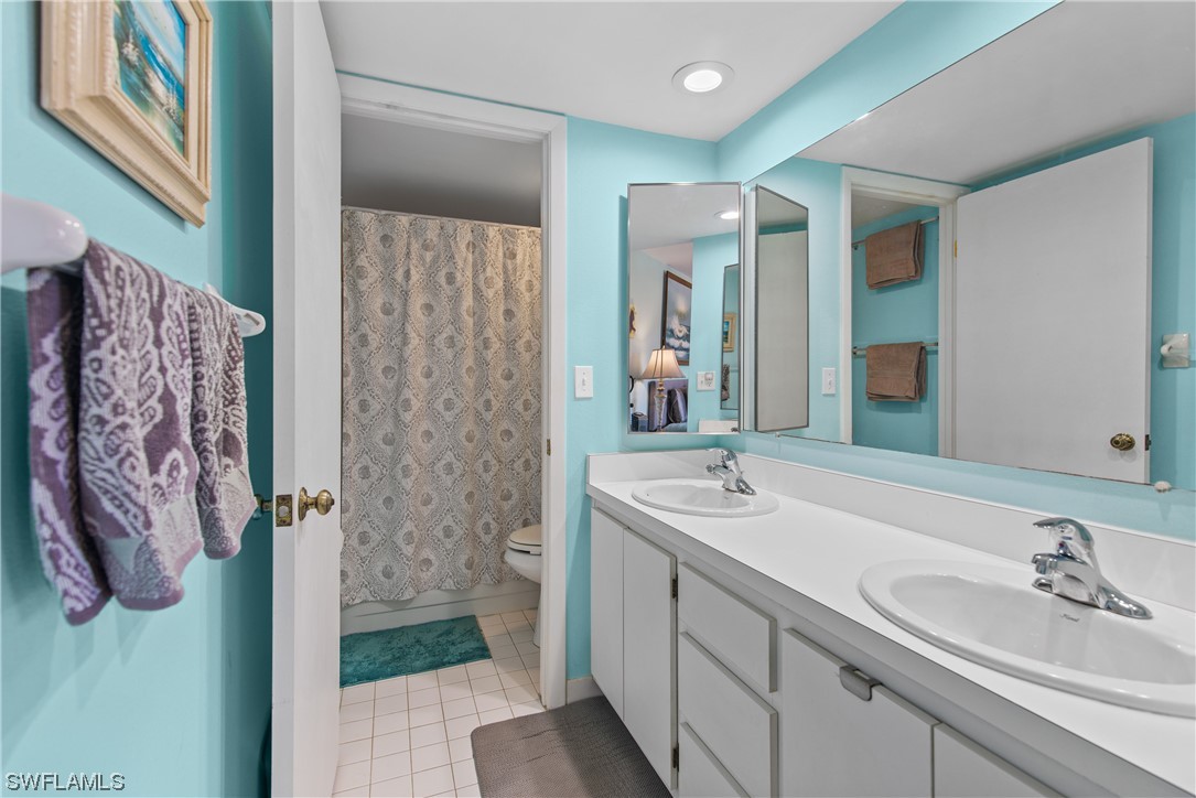 1418 Park Shore Circle Unit: 4