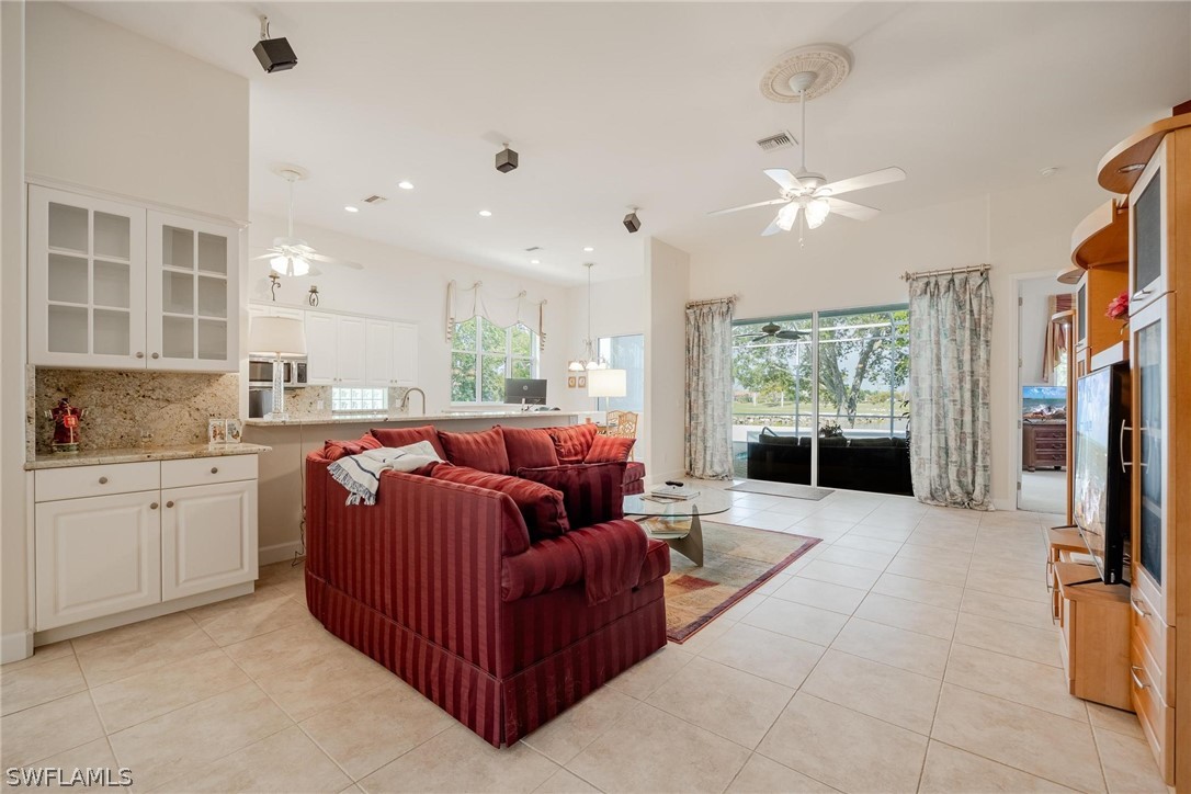 7218 Falcon Crest CT