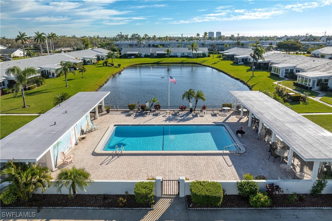 1526 Myerlee Country Club BLVD