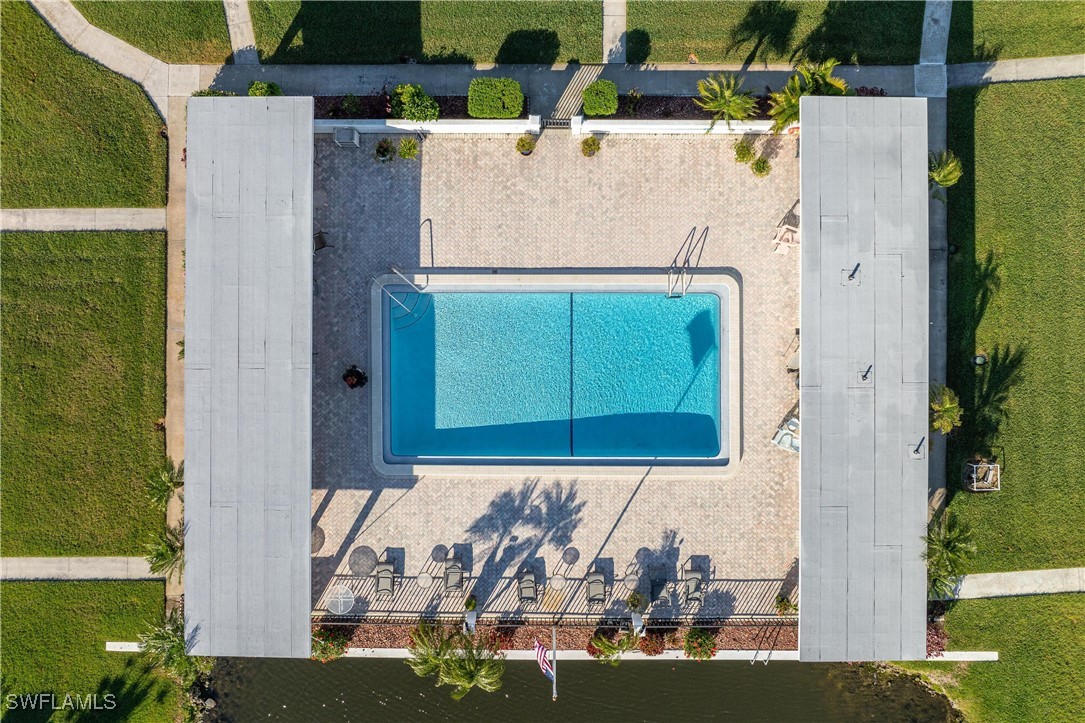 1526 Myerlee Country Club BLVD