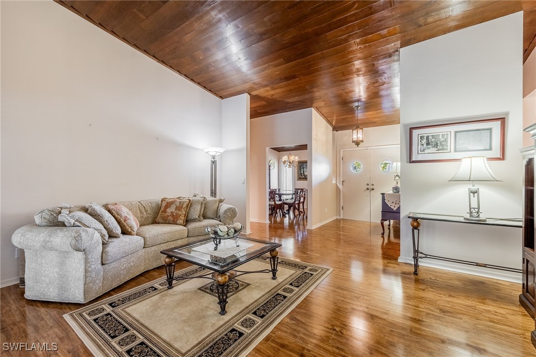 3914 Country Club BLVD