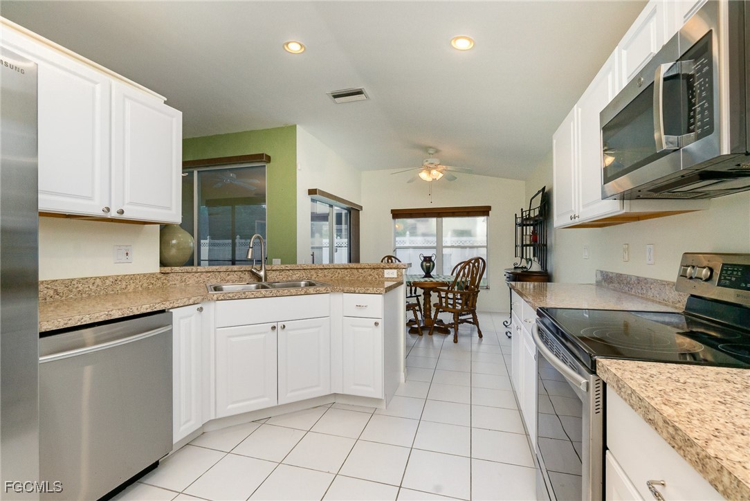 13246 Highland Chase PL