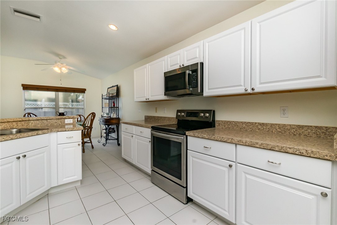 13246 Highland Chase PL