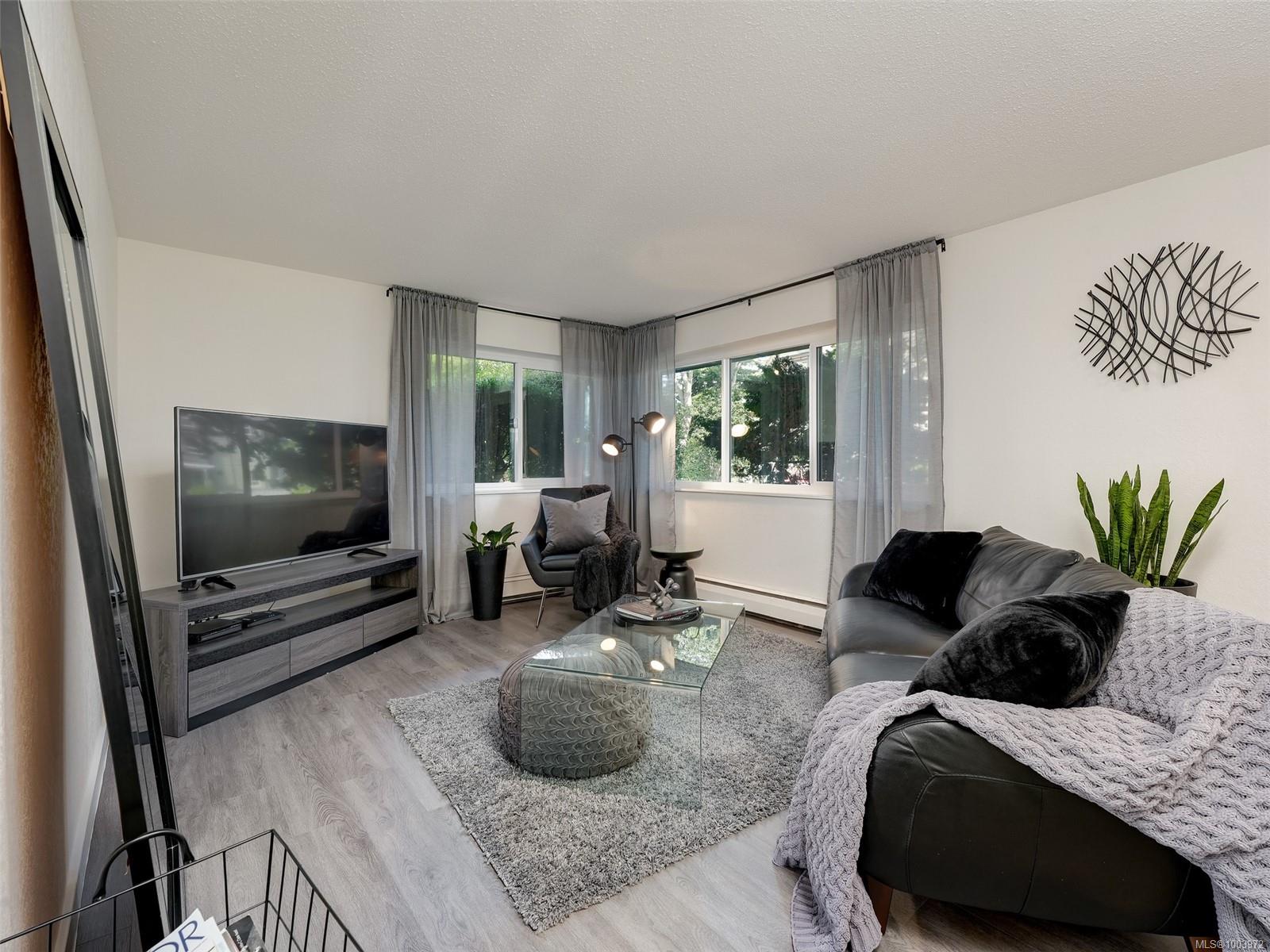2095 Oak Bay Ave Unit: 101