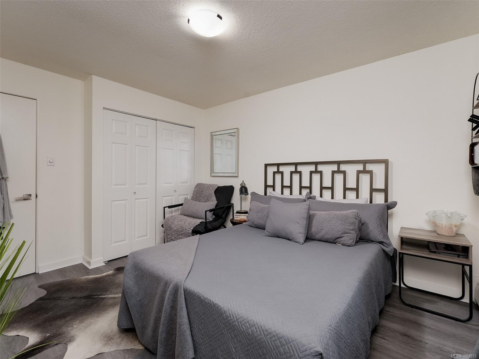 2095 Oak Bay Ave Unit: 101