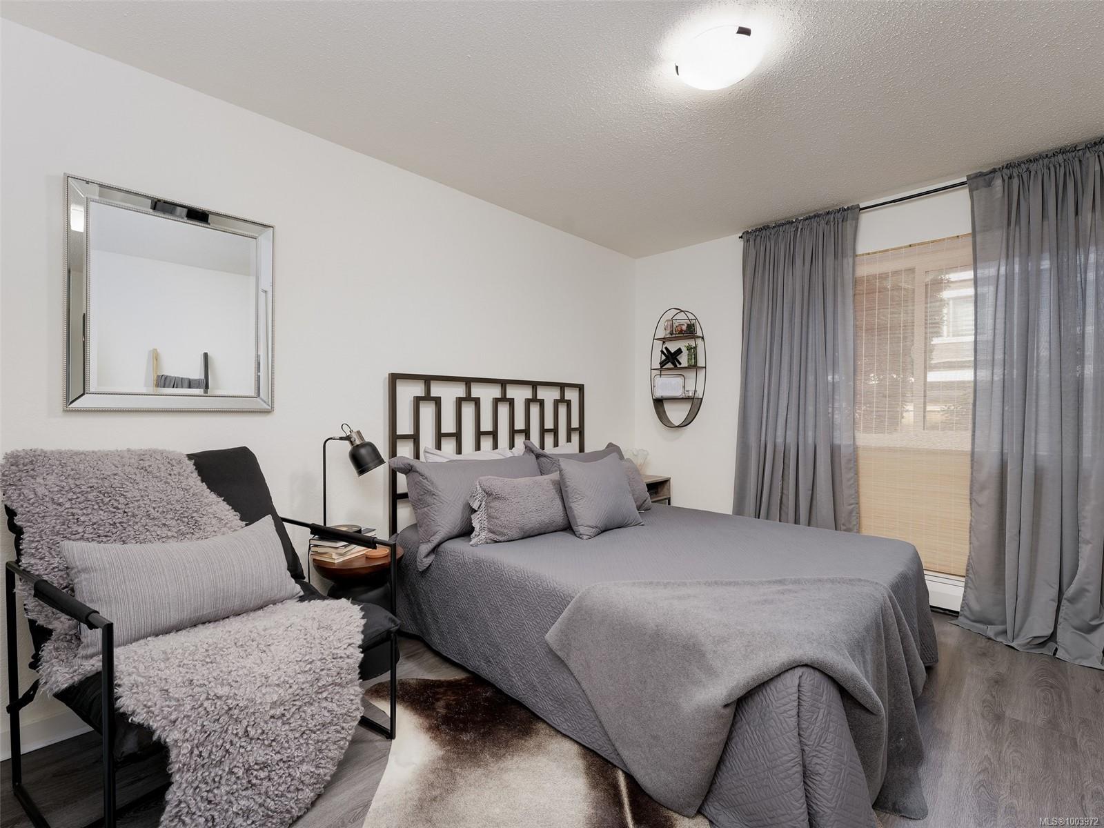 2095 Oak Bay Ave Unit: 101
