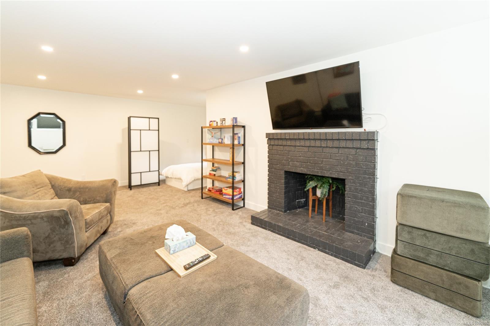 2107 Amethyst Way
