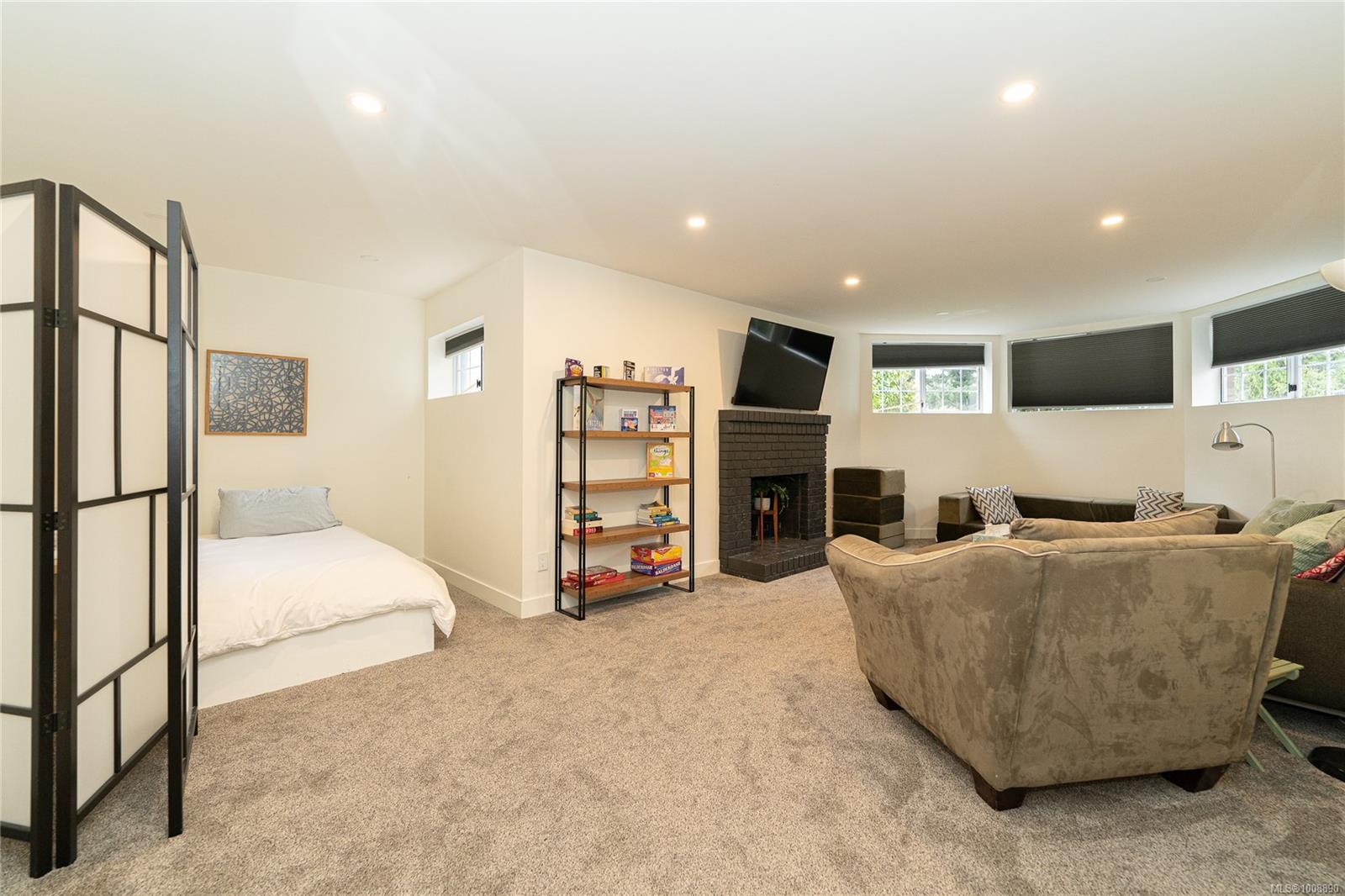 2107 Amethyst Way