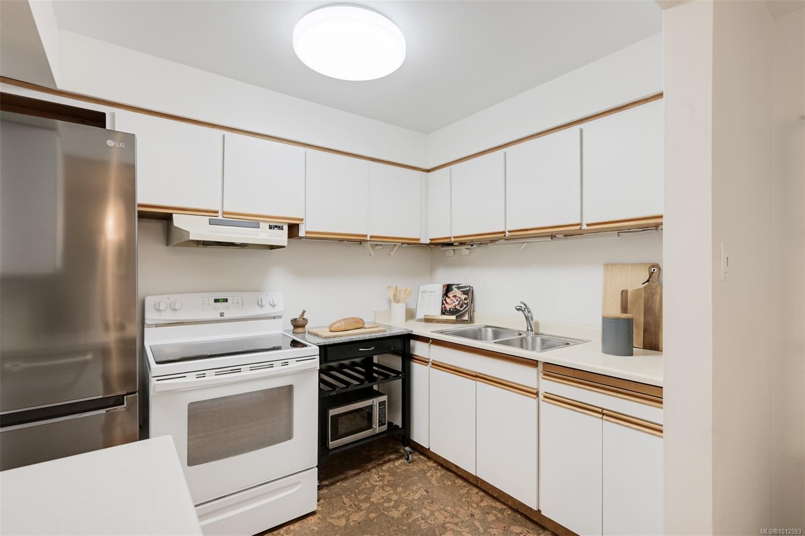 1400 Newport Ave # 110