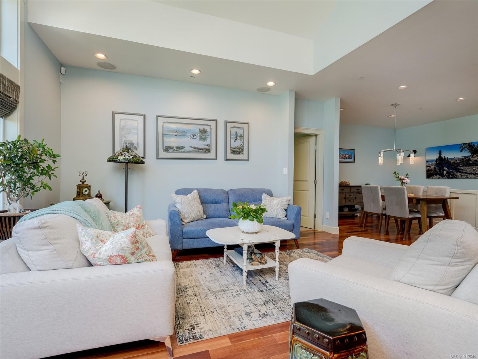 551 Bezanton Way # 18