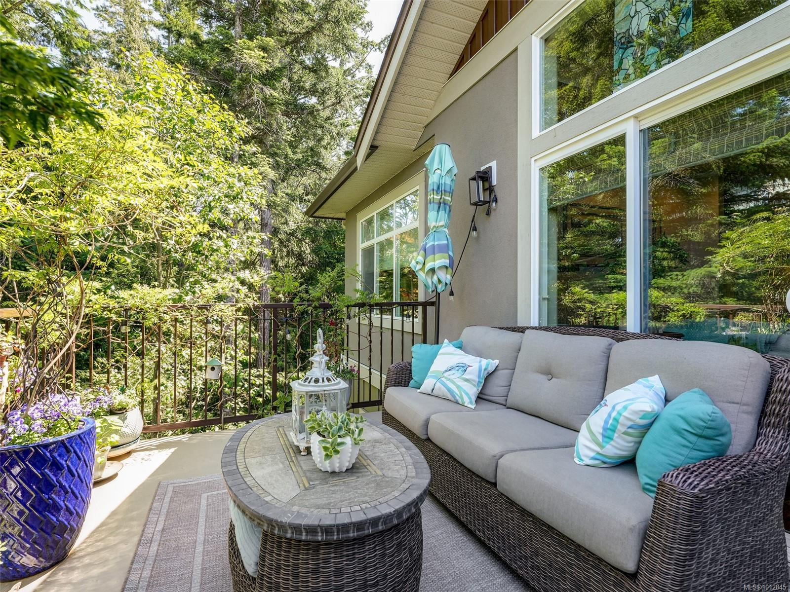 551 Bezanton Way # 18