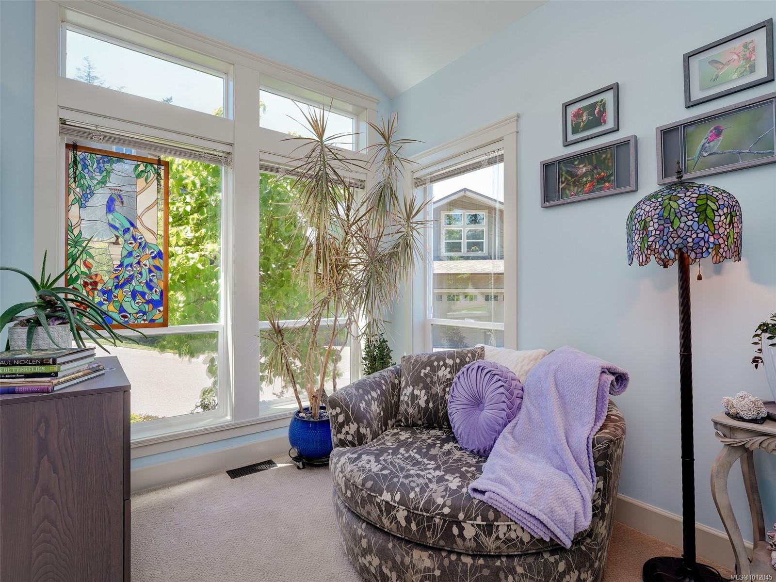 551 Bezanton Way # 18