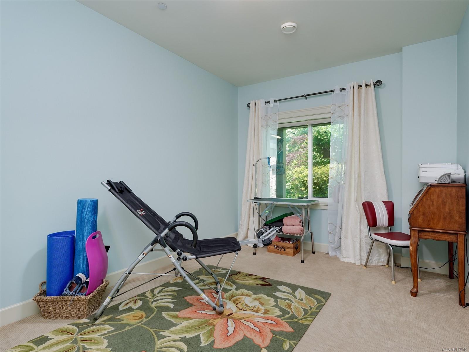 551 Bezanton Way # 18