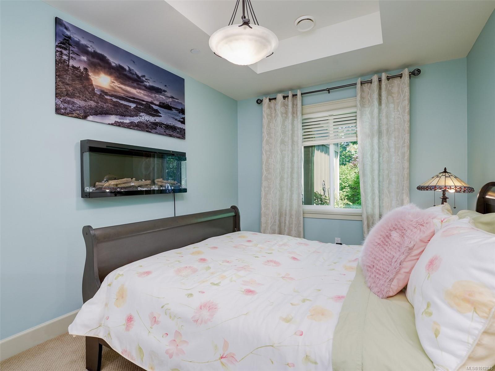 551 Bezanton Way # 18