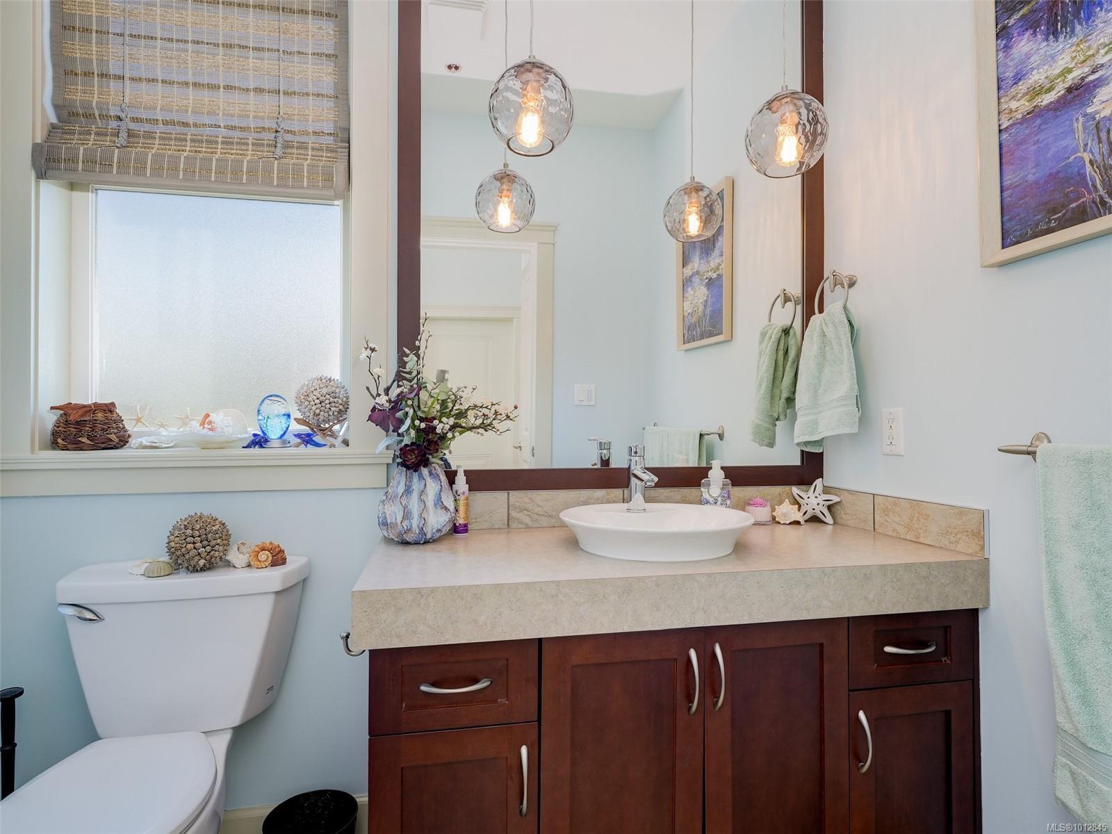 551 Bezanton Way # 18