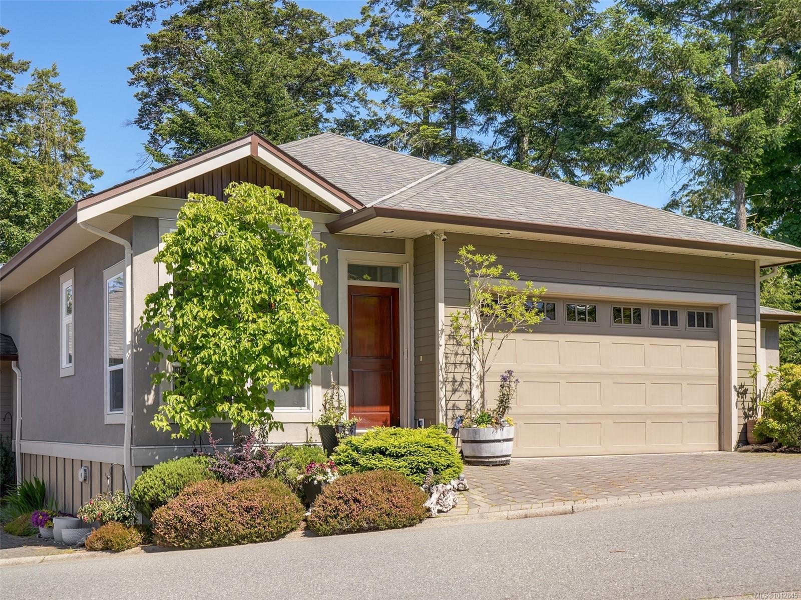 551 Bezanton Way # 18