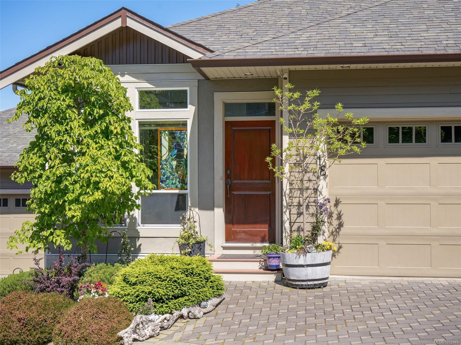 551 Bezanton Way # 18