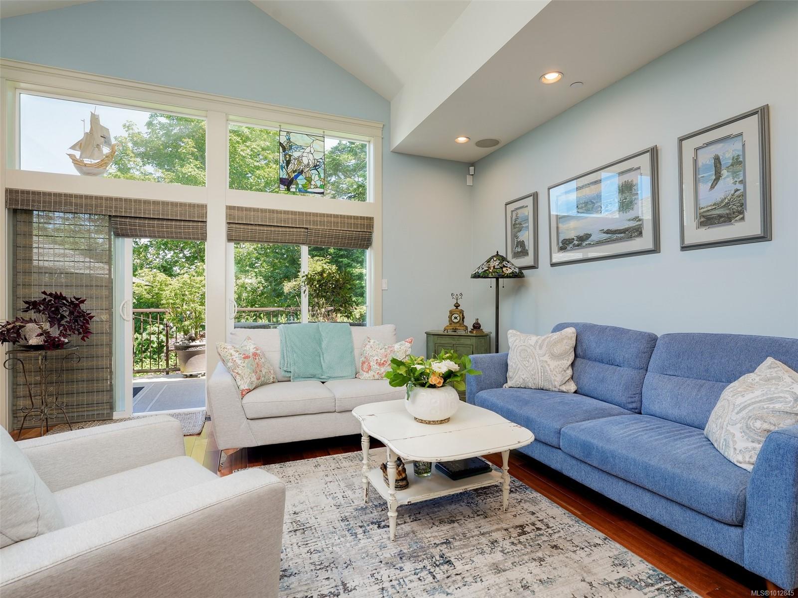 551 Bezanton Way # 18