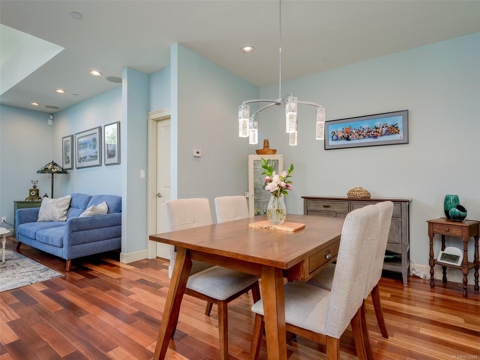 551 Bezanton Way # 18