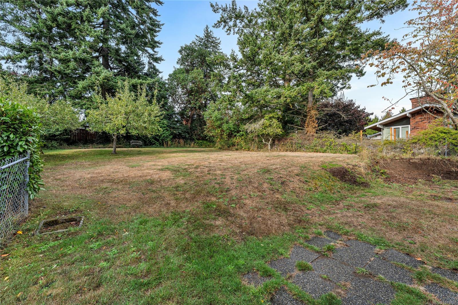 2435 Sutton Rd