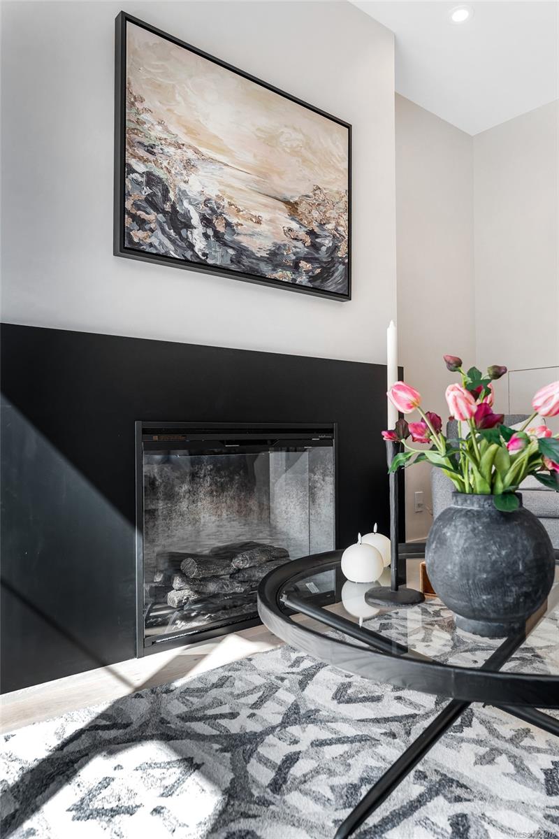 3333 Henderson Rd # 3