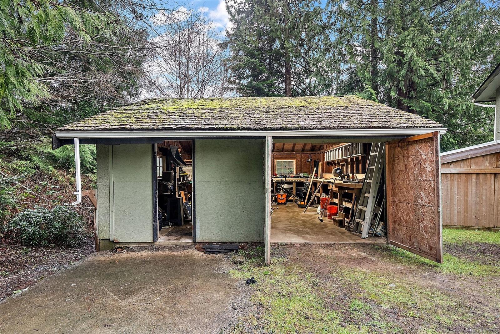 6909 Grant Rd W